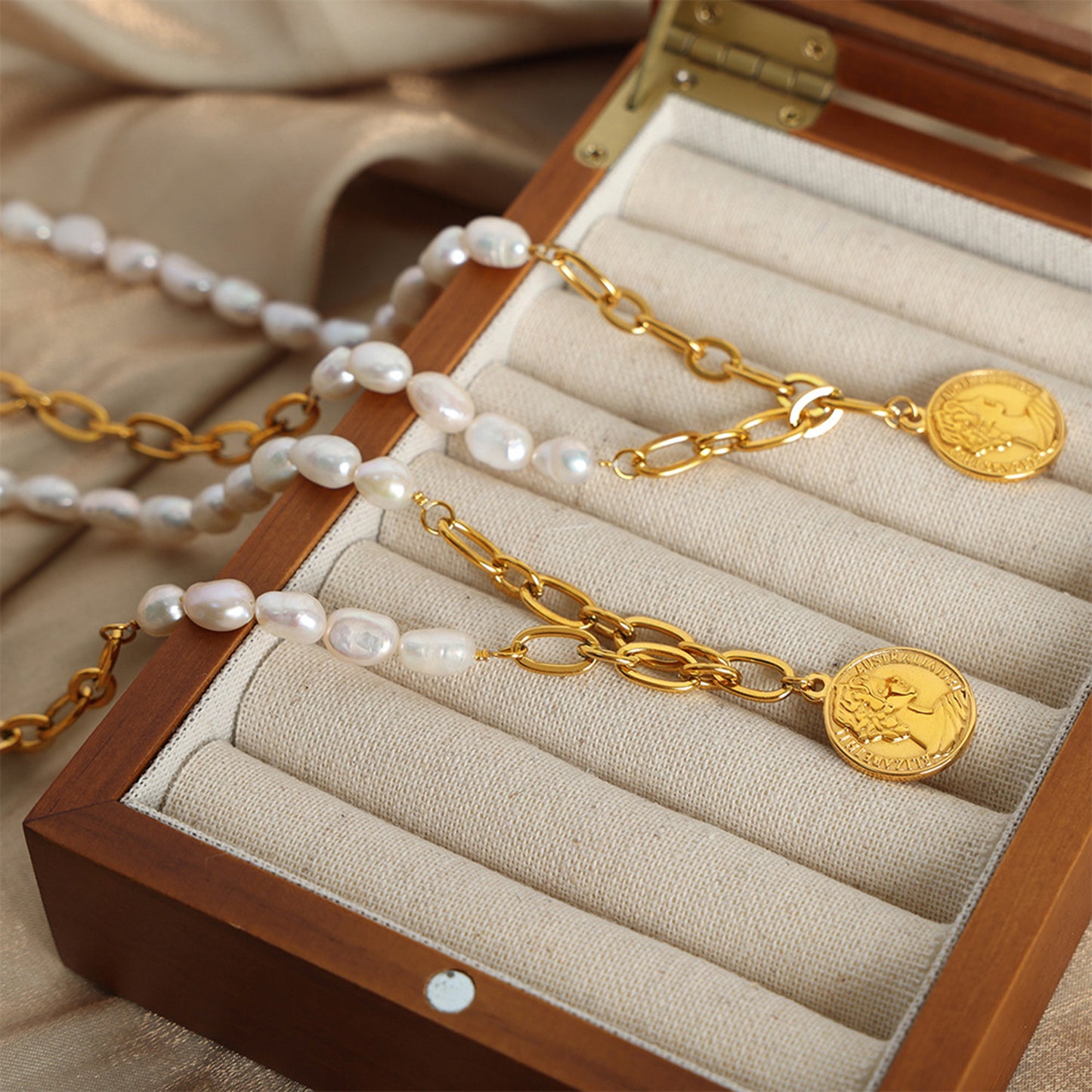 Gold Coin Pendant Pearl Necklace