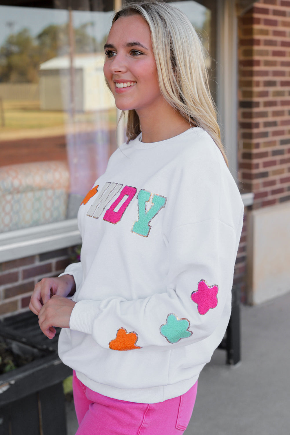 HOWDY Patch Sweatshirt- White